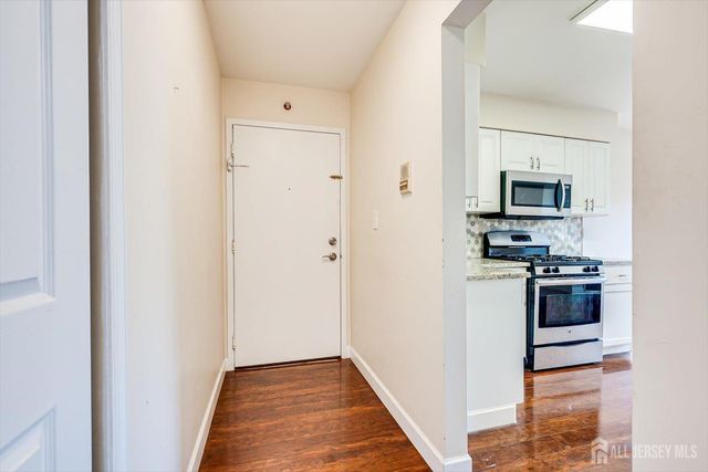 1512 Green Hollow Drive, Iselin, NJ 08830