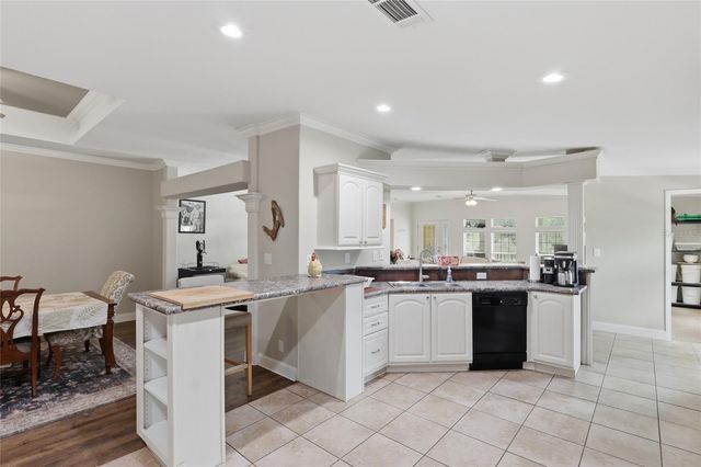 9468 JANMAR ROAD, Dade City, FL 33525