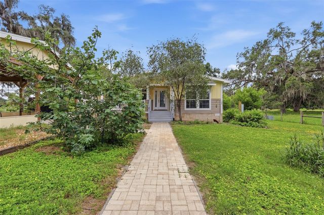 9468 JANMAR ROAD, Dade City, FL 33525
