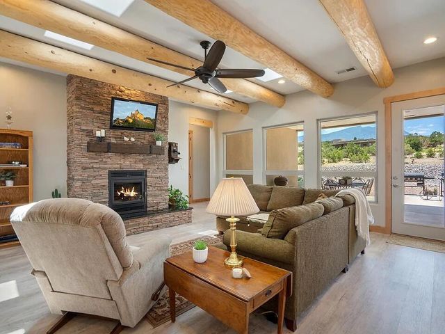 84 Camino Redondo, Placitas, NM 87043