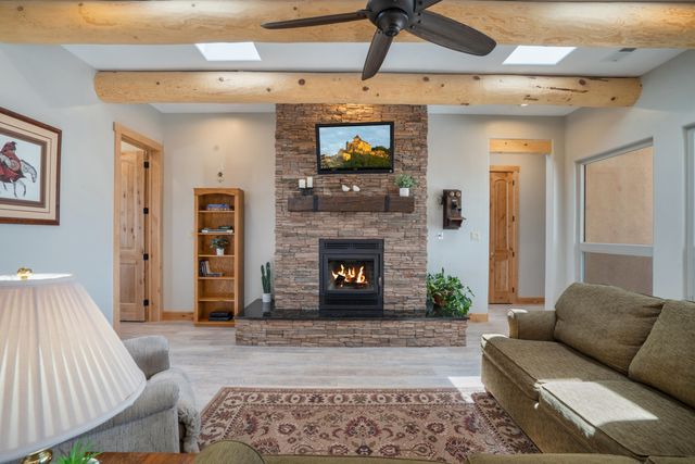 84 Camino Redondo, Placitas, NM 87043