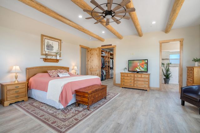 84 Camino Redondo, Placitas, NM 87043