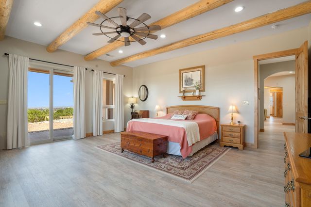 84 Camino Redondo, Placitas, NM 87043