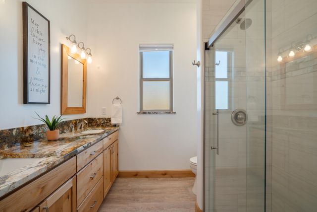 84 Camino Redondo, Placitas, NM 87043