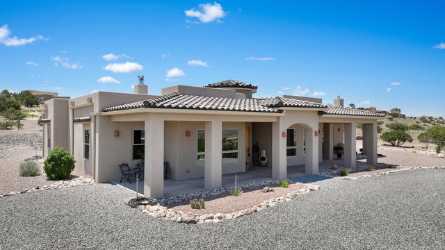 84 Camino Redondo, Placitas, NM 87043