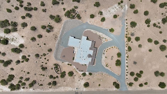 84 Camino Redondo, Placitas, NM 87043