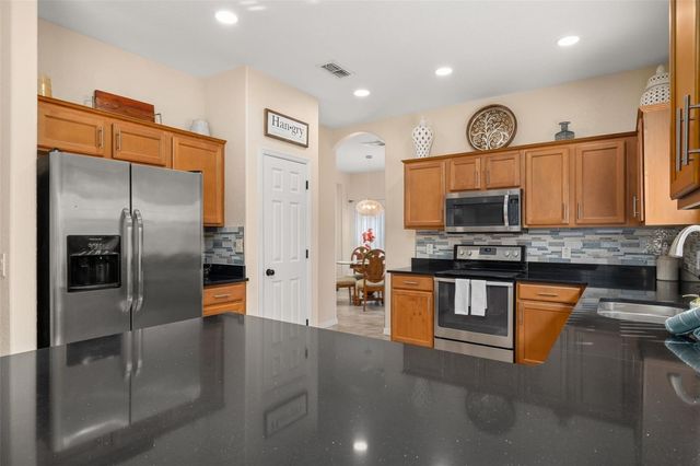 231 SUMMER PLACE LOOP, Clermont, FL 34714