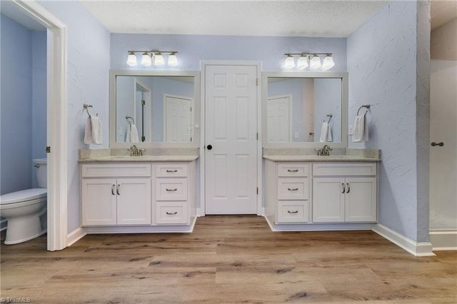 7640 Abington Drive, Kernersville, NC 27284