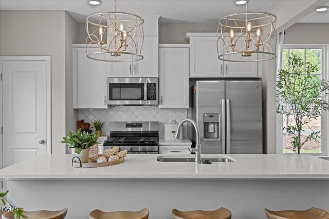 952 Kensley Grove Lane, Fuquay Varina, NC 27526