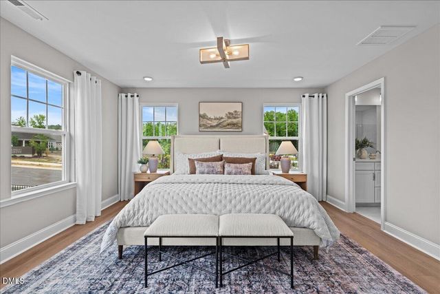 952 Kensley Grove Lane, Fuquay Varina, NC 27526