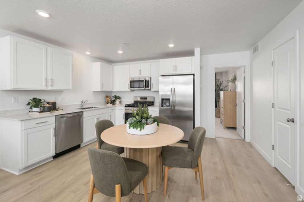 Image 4 of property listing at 684 W EMPRESS ST #20, Santaquin, UT 84655