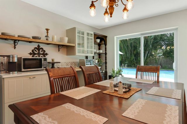 186 23rd Avenue, Vero Beach, FL 32962
