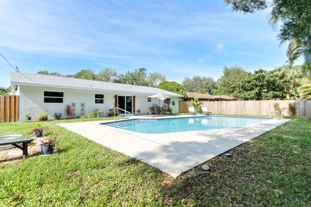 186 23rd Avenue, Vero Beach, FL 32962