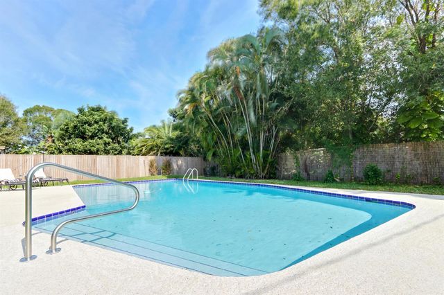 186 23rd Avenue, Vero Beach, FL 32962