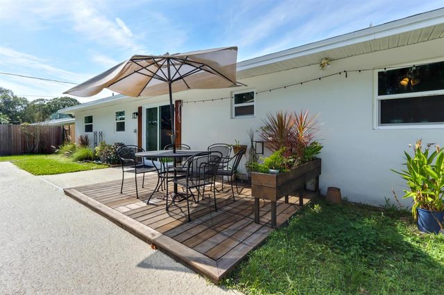 186 23rd Avenue, Vero Beach, FL 32962