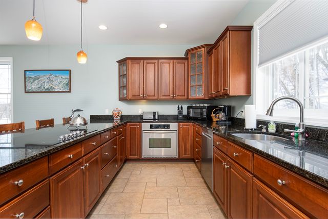 563 Rim Road, Killington, VT 05751