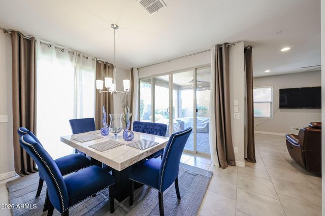 4722 E CIELO GRANDE Avenue, Phoenix, AZ 85050