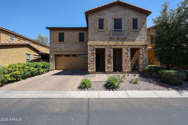 4722 E CIELO GRANDE Avenue, Phoenix, AZ 85050