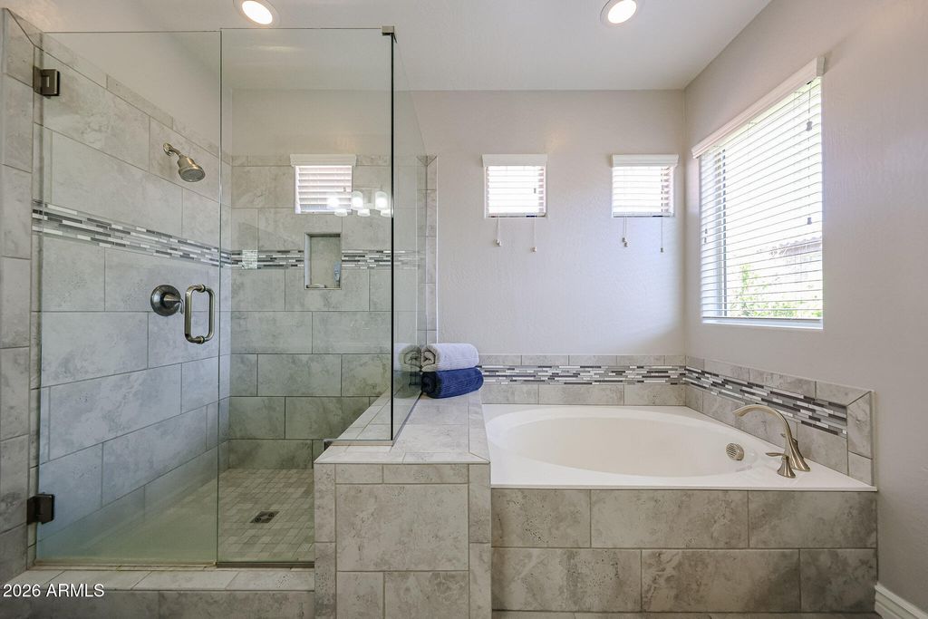 Image 12 of property listing at 4722 E CIELO GRANDE Avenue, Phoenix, AZ 85050