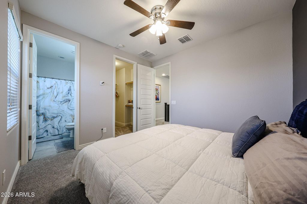 Image 14 of property listing at 4722 E CIELO GRANDE Avenue, Phoenix, AZ 85050