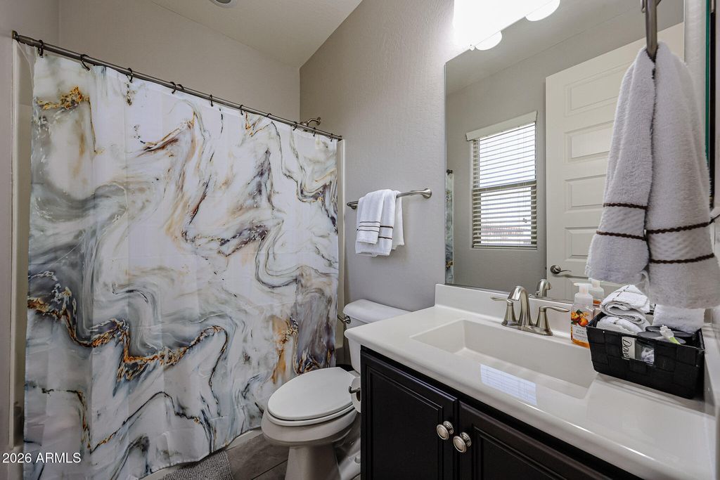 Image 15 of property listing at 4722 E CIELO GRANDE Avenue, Phoenix, AZ 85050