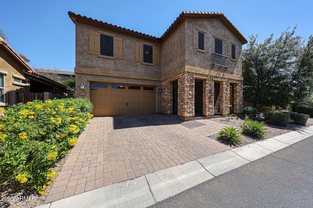 Image 25 of property listing at 4722 E CIELO GRANDE Avenue, Phoenix, AZ 85050