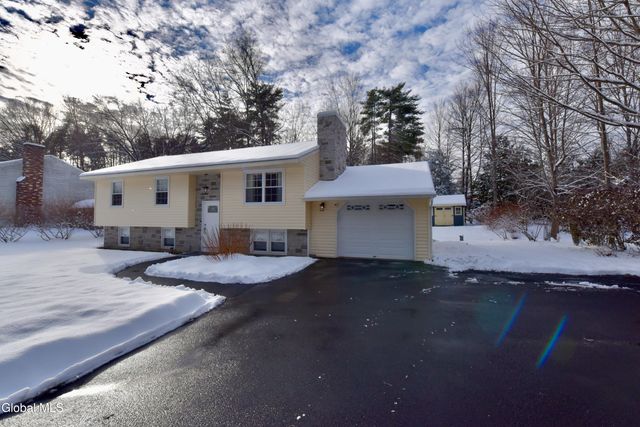 7 White Pine Lane, Wilton, NY 12866