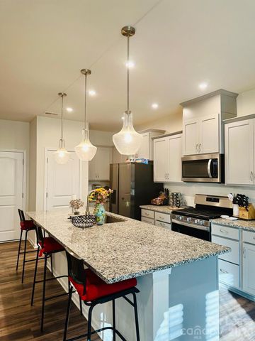 1424 Galloway Road, Charlotte, NC 28262