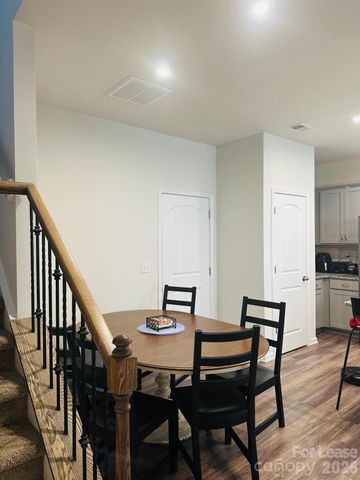 1424 Galloway Road, Charlotte, NC 28262