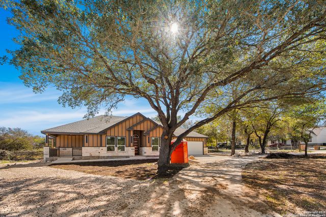 23102 Shady Forest, Elmendorf, TX 78112