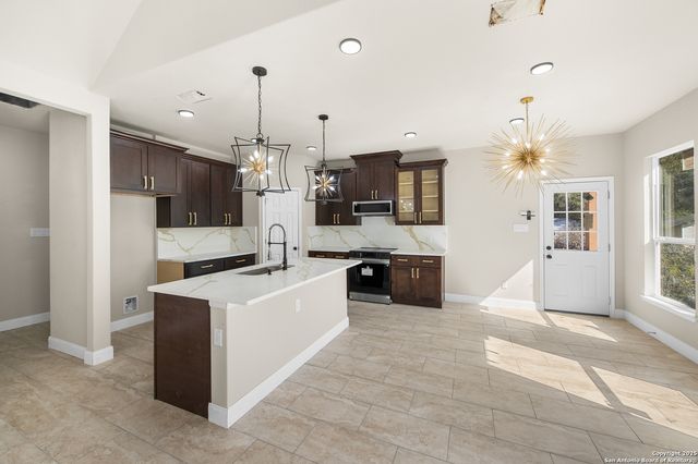 23102 Shady Forest, Elmendorf, TX 78112