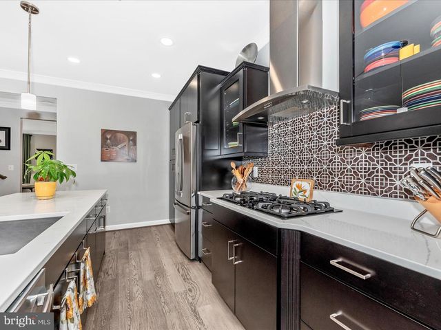 521 TRIGGERFISH DR, Oxon Hill, MD 20745