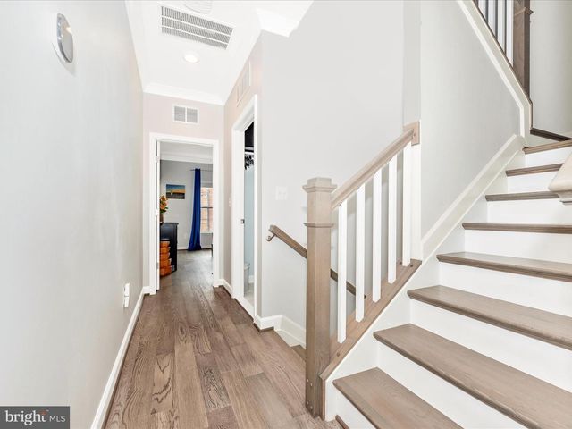 521 TRIGGERFISH DR, Oxon Hill, MD 20745