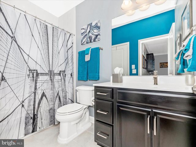 521 TRIGGERFISH DR, Oxon Hill, MD 20745