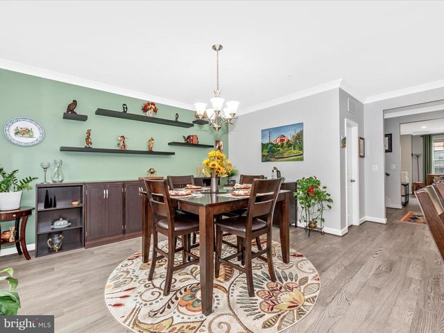 521 TRIGGERFISH DR, Oxon Hill, MD 20745