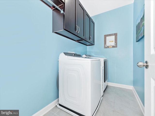 521 TRIGGERFISH DR, Oxon Hill, MD 20745