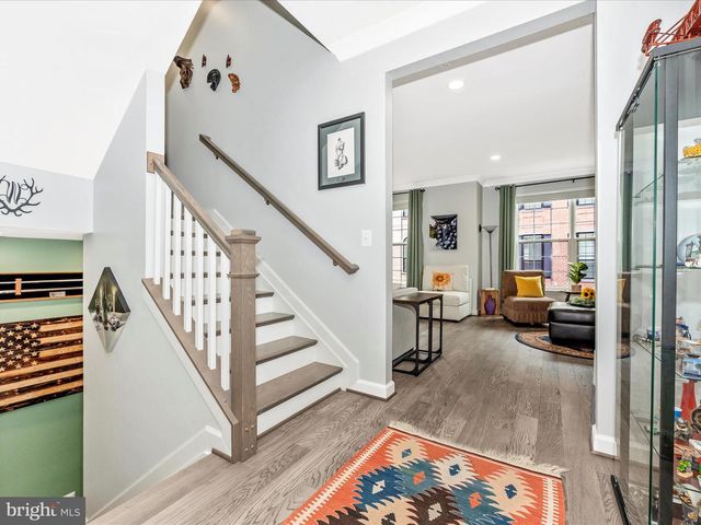 521 TRIGGERFISH DR, Oxon Hill, MD 20745