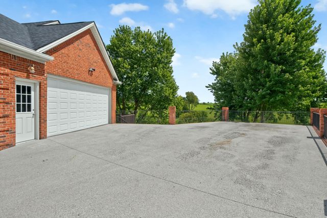2051 Moss Creek Court, Richmond, KY 40475
