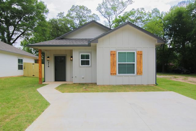 125 Vesta St, Longview, TX 75602
