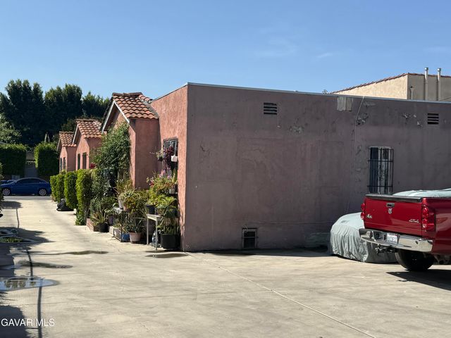 1171 W 38th Street, Los Angeles, CA 90037