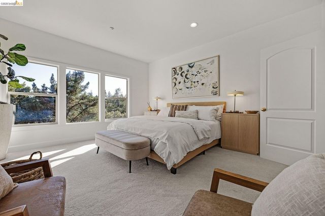 6203 Westwood Way, Oakland, CA 94611