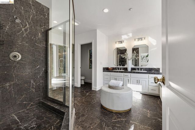 6203 Westwood Way, Oakland, CA 94611