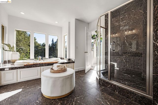 6203 Westwood Way, Oakland, CA 94611