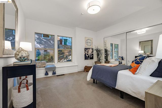 6203 Westwood Way, Oakland, CA 94611