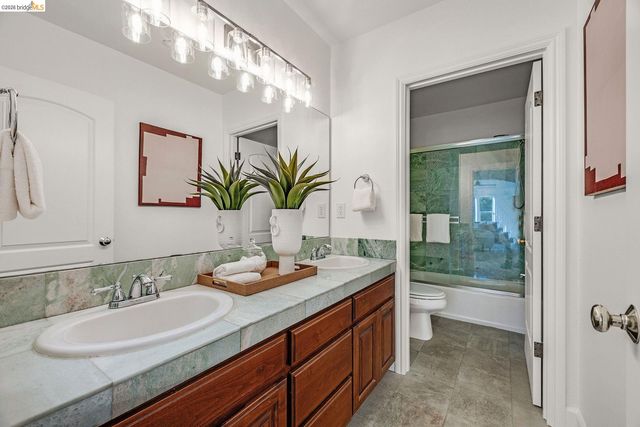 6203 Westwood Way, Oakland, CA 94611