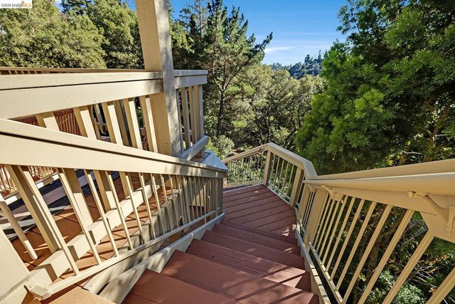 6203 Westwood Way, Oakland, CA 94611