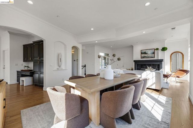 6203 Westwood Way, Oakland, CA 94611