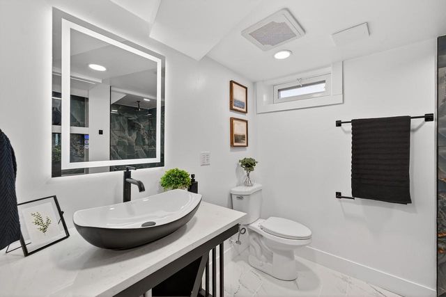 4648 S 14th STREET, Milwaukee, WI 53221