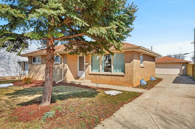 4648 S 14th STREET, Milwaukee, WI 53221