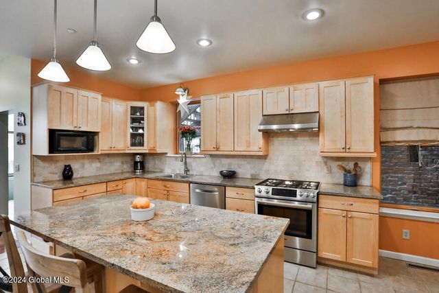 159 1st Street, Troy, NY 12180